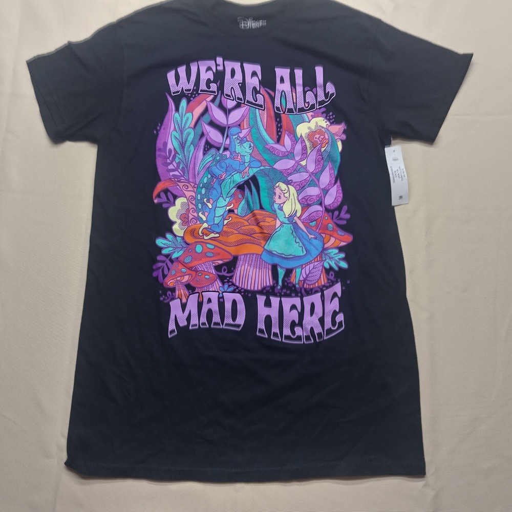 Disney Alice in Wonderland We're All Mad Here Black Graphic T-Shirt Small NEW